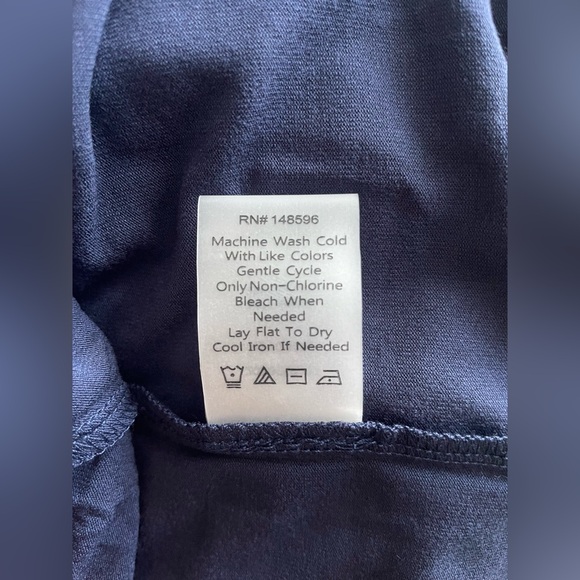 New Universal Standard Women V Neck Tee Shirt Blue Size 4XS - Picture 9 of 9